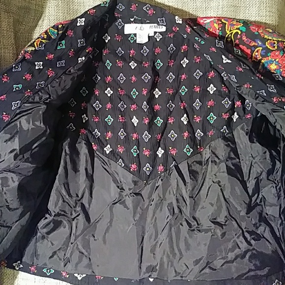 Blazer - Picture 2 of 3